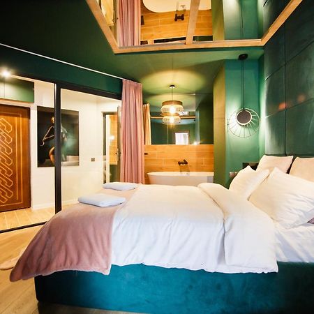 Green Velvet City Retreat 오라데아 외부 사진